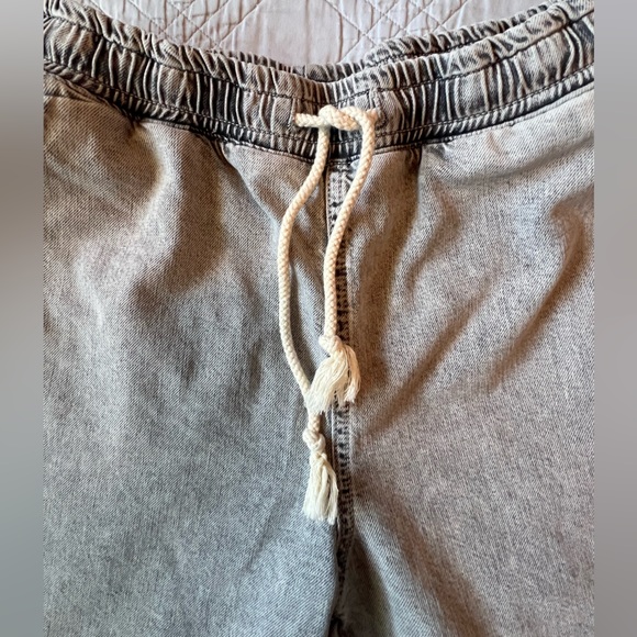 Anthropologie Pilcro The Getaway drawstring waist, Carbon (Faded Gray), Small - Picture 7 of 14